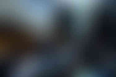 Bióloga Caroline Reis apresentando palestra sobre o documentário Águas do Itapemirim no auditório da