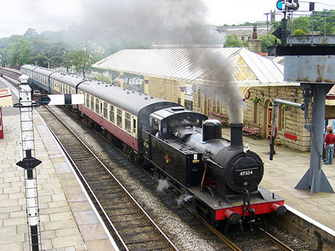 47324 at Ramsbottom - (c) Roger W Hawort
