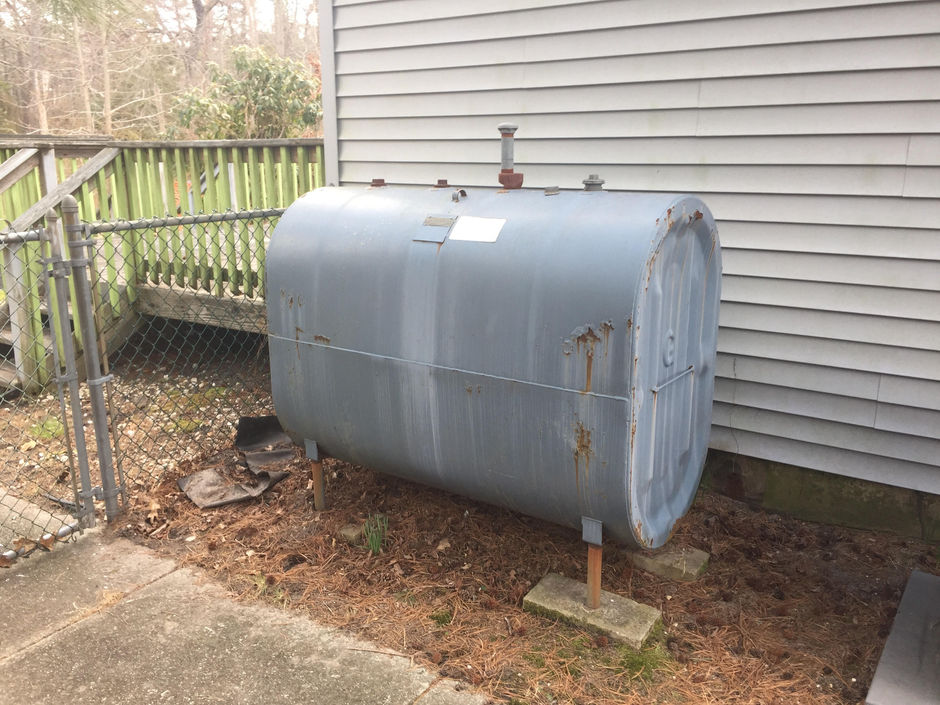 Oil tanks