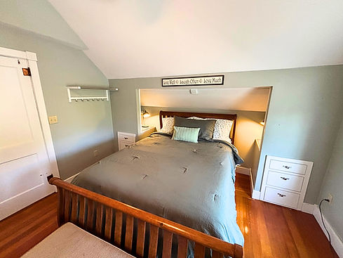 Green-Gables-Inn-Proprietors-Suite-Master-Bedroom-2.jpg