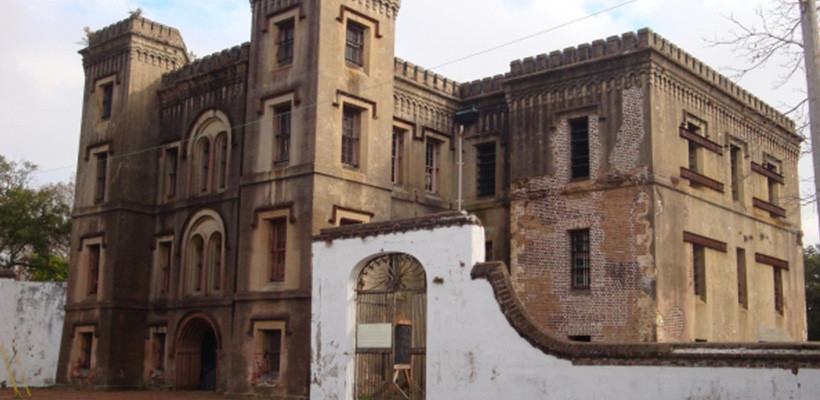 Charleston Harbor Tour & Palmetto Carriage Works Ride