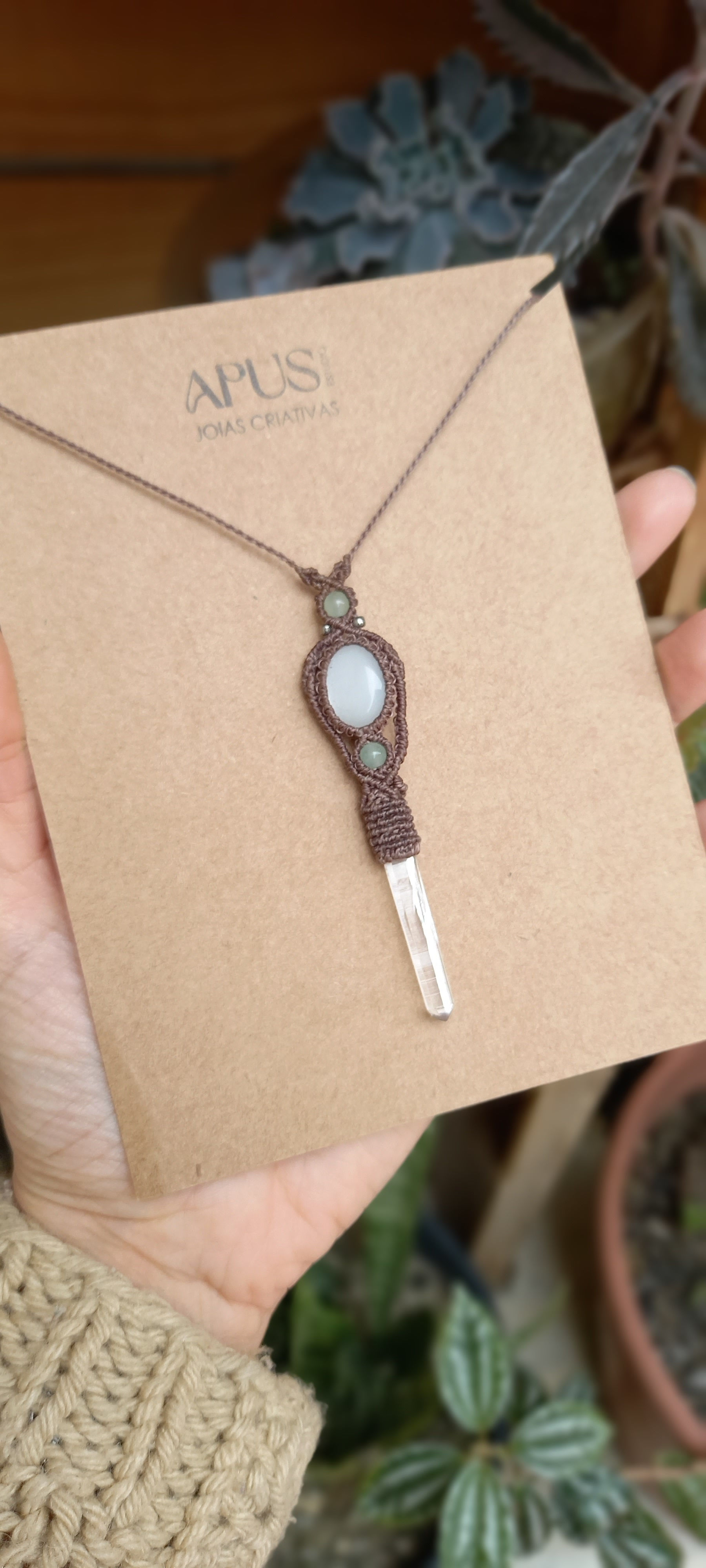 Colar de Pedra da Lua (ortoclasio) e Quartzo Cristal