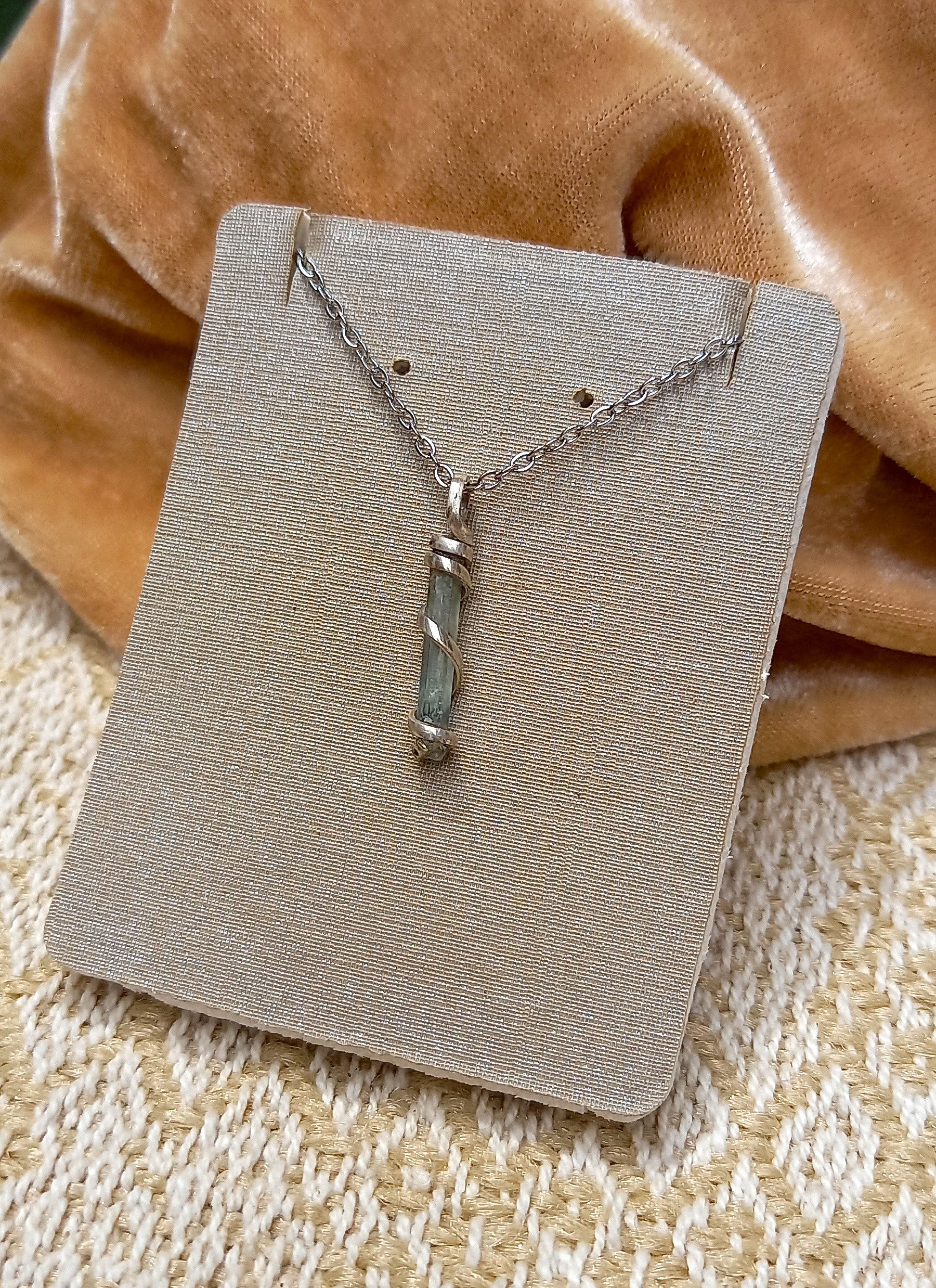 Mini pingente de Água Marinha