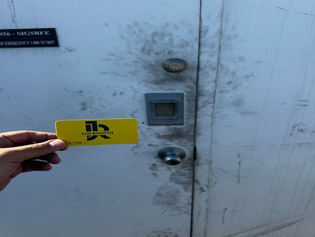 Emergency Locksmith Services: What Happens During a Late-Night Call