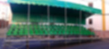 Instalación tribunas techada sobre desnivel