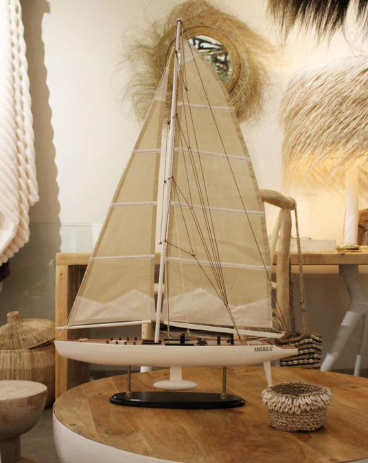 Zeilboot America III, replica van de America's Cup-winnaar 1992