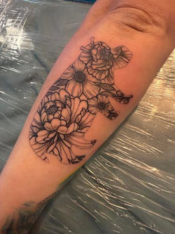 Fine Line Floral Hippo