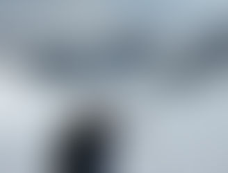 Les sommets blanchissent et un hiver ça se prépare. N'hésitez pas à réserver dès à présent vos sorties raquettes. Tous les mardis soir nocturne "Parlez moi du loup."