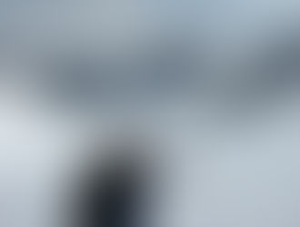 Les sommets blanchissent et un hiver ça se prépare. N'hésitez pas à réserver dès à présent vos sorties raquettes. Tous les mardis soir nocturne "Parlez moi du loup."