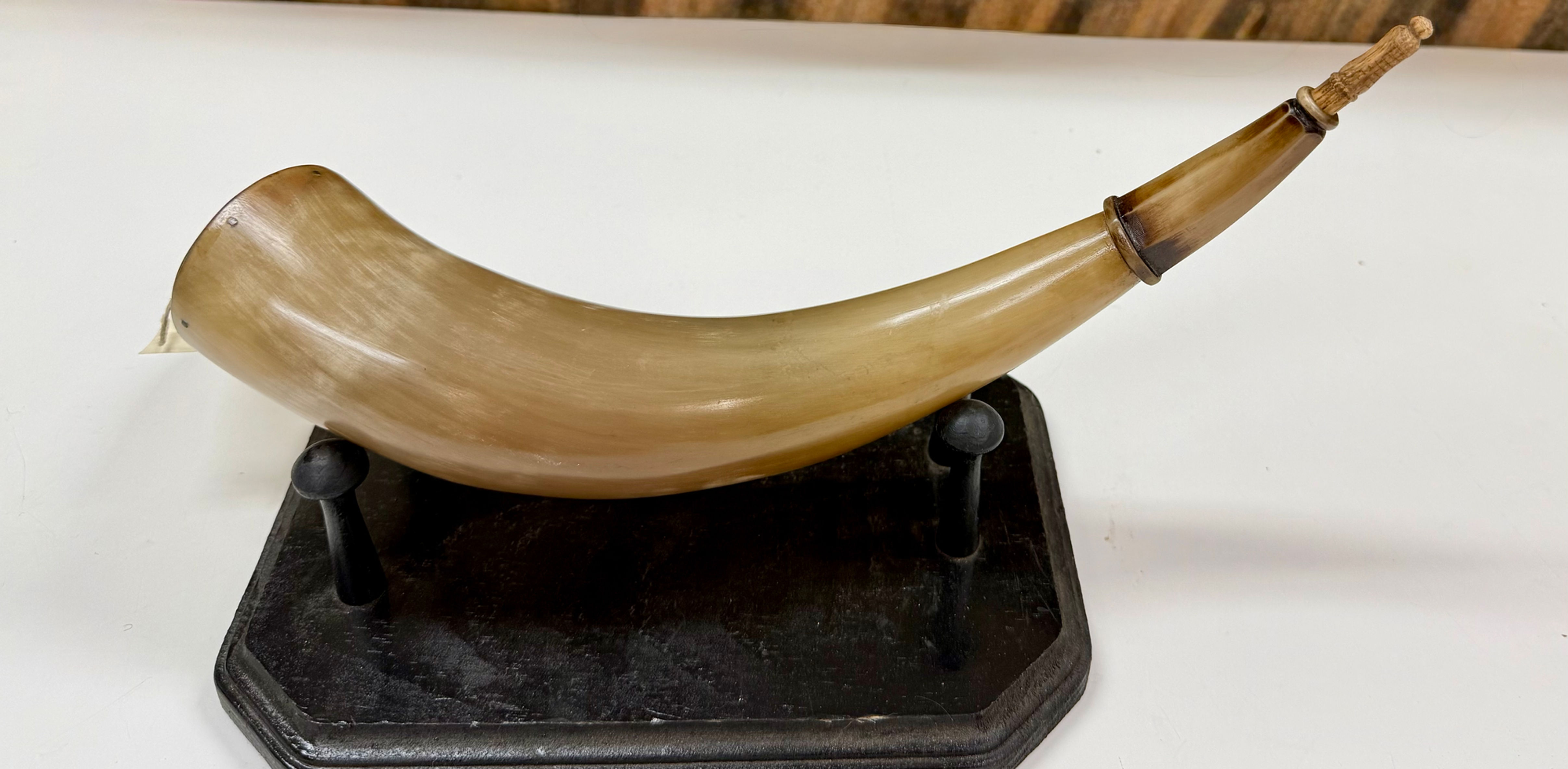 Carved Spout – Fully Translucent Powder Horn
