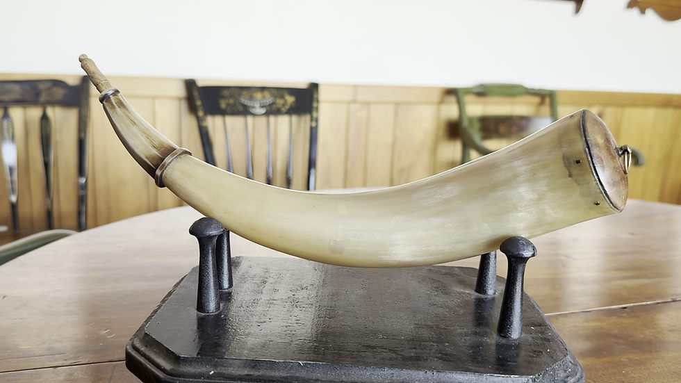 Thumbnail: Carved Spout – Fully Translucent Powder Horn