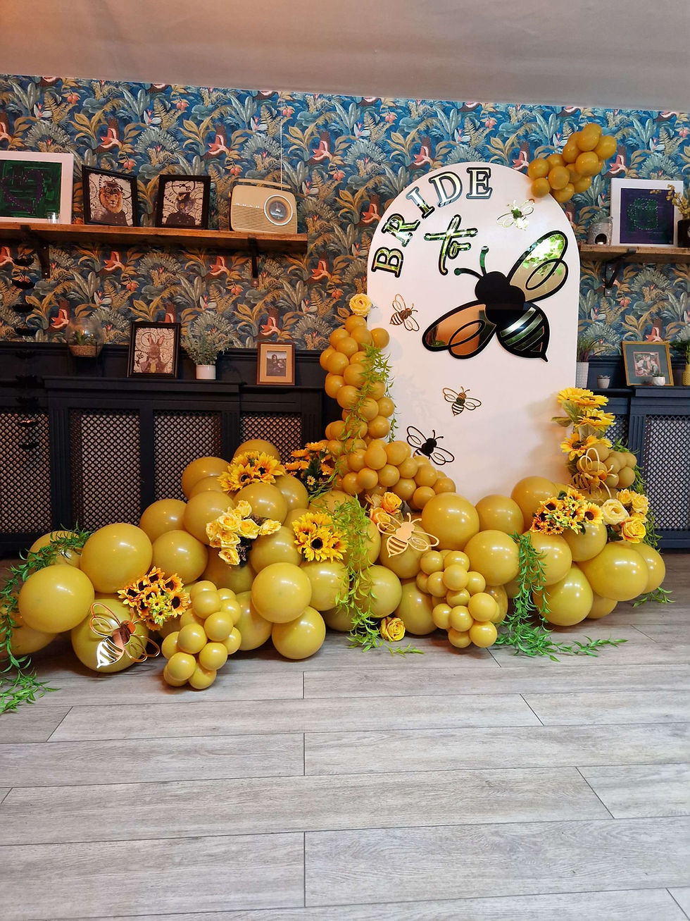 Thumbnail: Luxury 3D Acrylic Bee