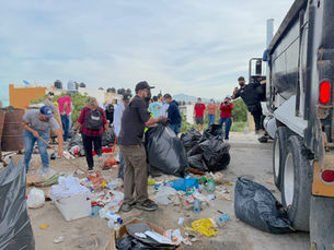 Vecinos y asociaciones se suman a brigada de limpieza en 15 colonias
