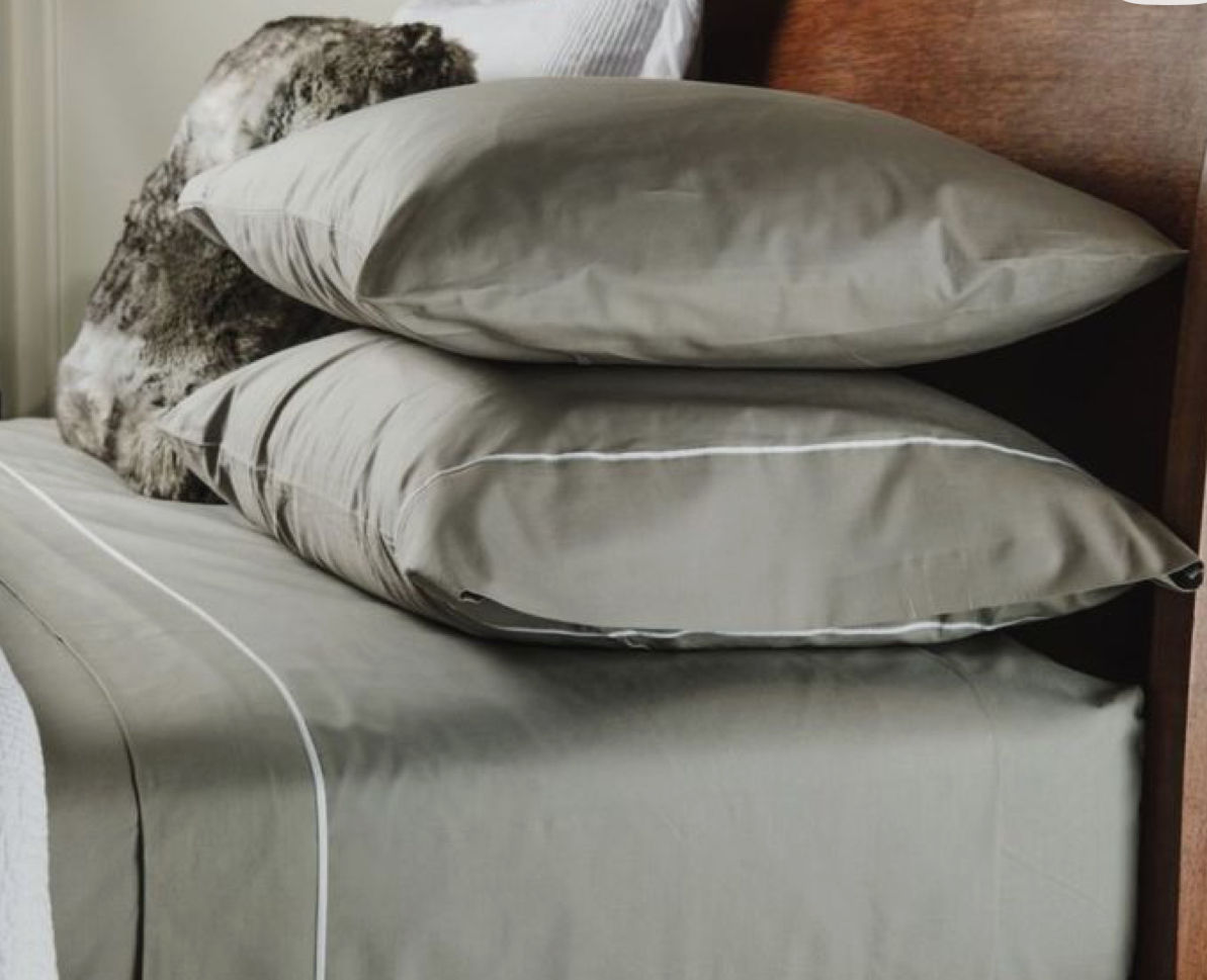 ירוק רקמה לבן