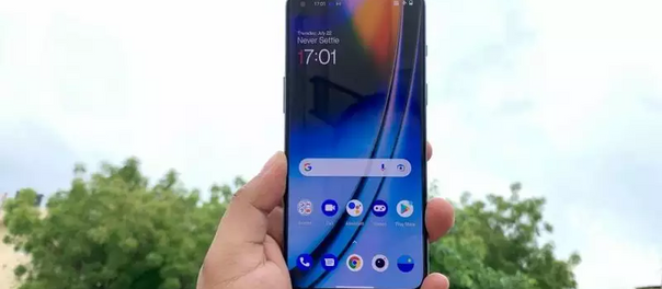 What are AMOLED displays tho?