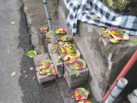 Are offerings addressed to gods or demons ?