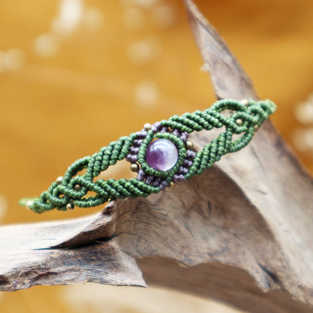 Armband „ZOE“ mit Amethyst // moosgrün