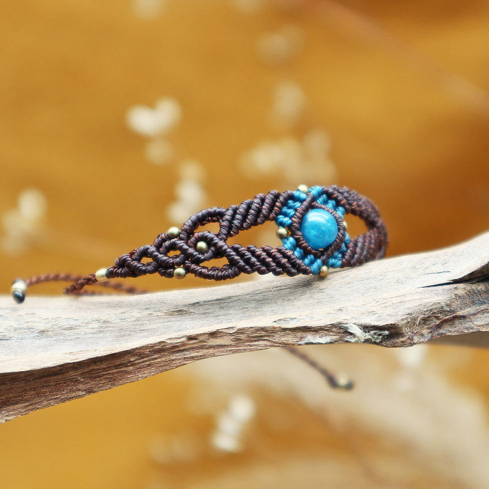Miniaturbild: Armband „ZOE“ mit Apatit // mahagoni