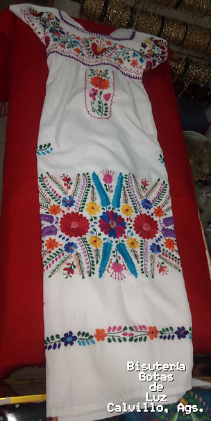 Vestido Blanco con Flores Amarillas
