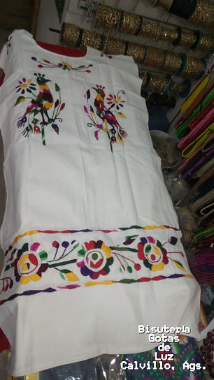 Vestido Blanco con Flores 2