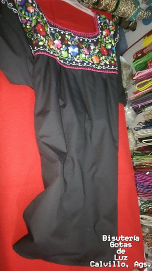 Blusa Negra con Flores 3