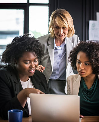 businesswomen-working-laptop.jpg