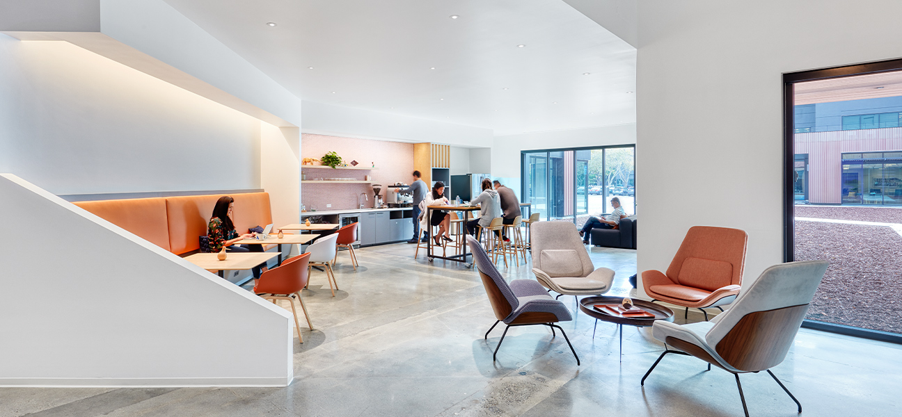 Espacio publico con iluminacion Athena Lutron, imagen oficial Lutron