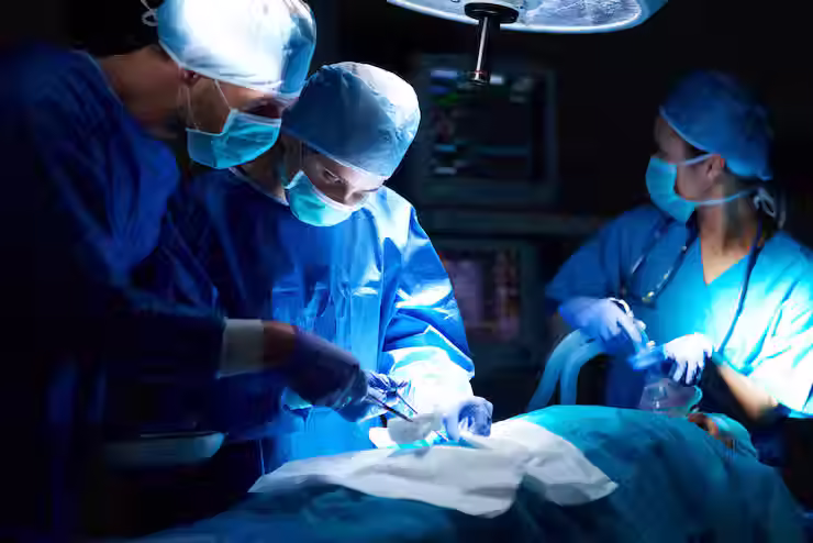 ordinary-busy-day-surgeon_329181-19717.avif
