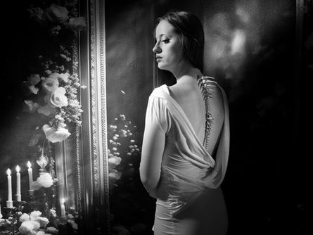 Dans la série "La Belle est la Bête", je voudrais saluer la talentueuse Manon ! Merci à elle d'avoir accueilli mes idées peu conventionnelles.