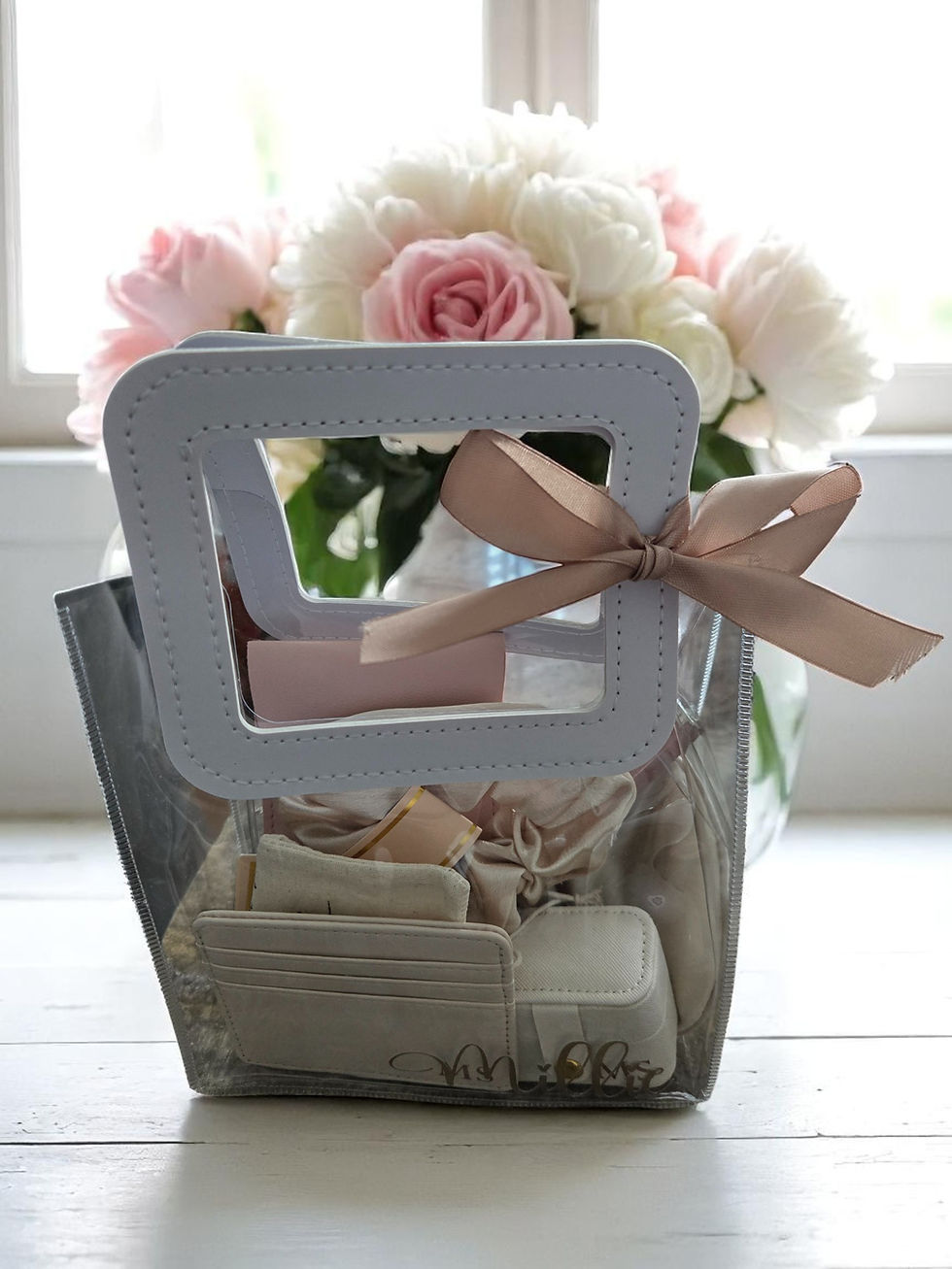 Thumbnail: Hen Bags with items