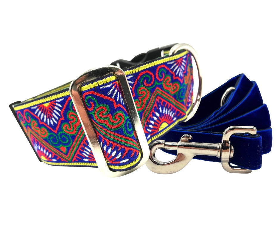 Thumbnail: Folly 2" Wide Martingale Dog Collar: Large Breed, Satin Lined