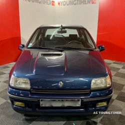 Renault_Clio_16S_face_avant_contre_plongeÌe