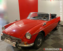MG B