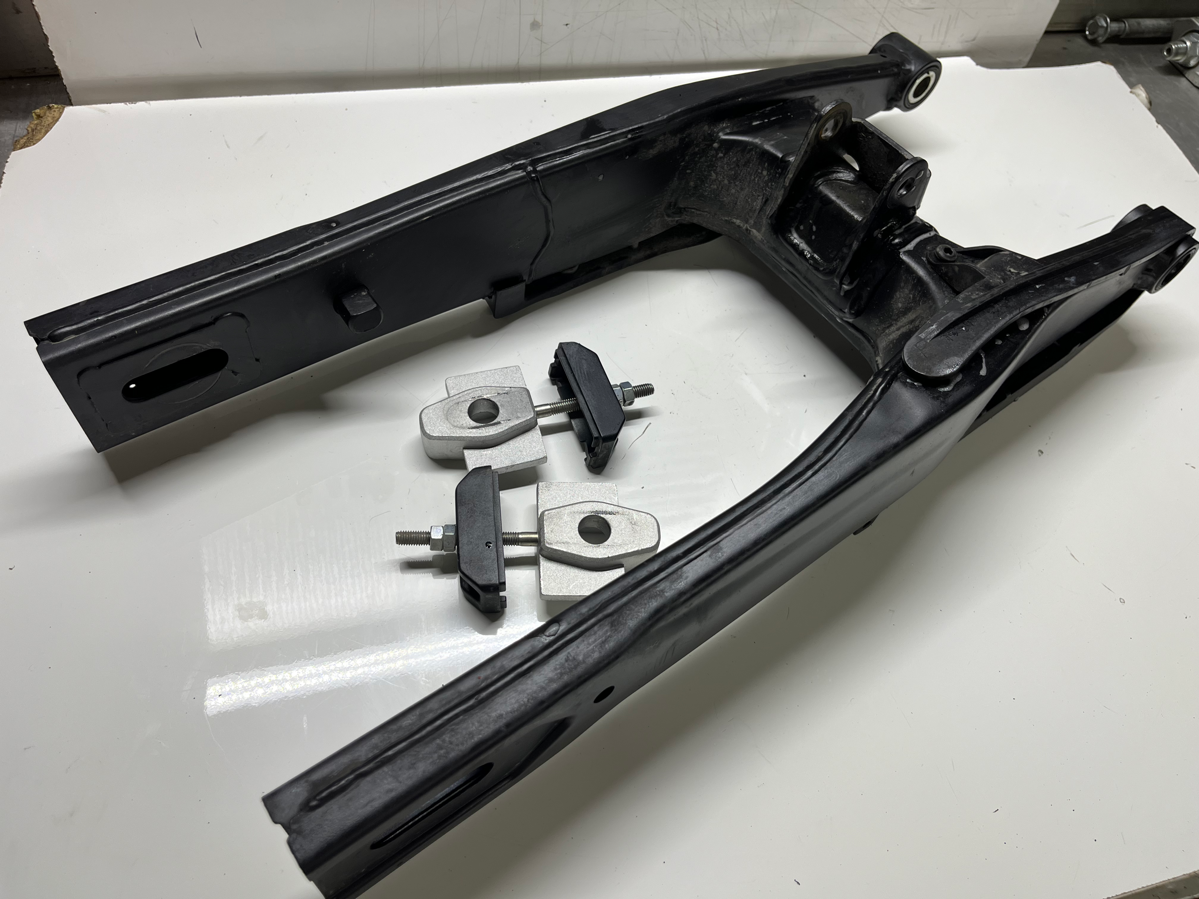 sr 450 arka maşa, 10000 TL orjinal çıkma ,tüm Türkiyeye ücretsiz kargo Eren 44 motor