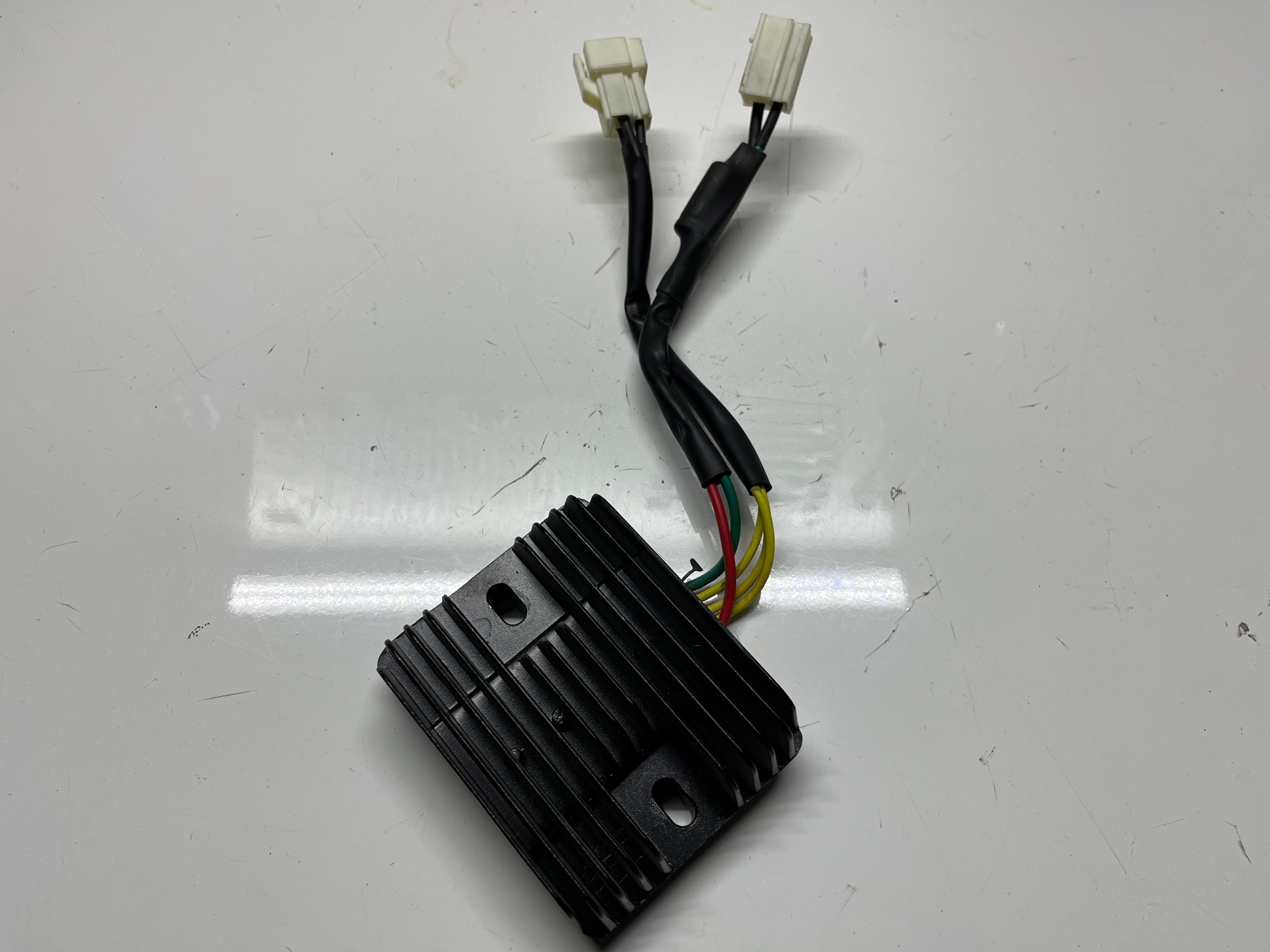 R 250 konjektör , 3000 TL orjinal çıkma ,tüm Türkiyeye ücretsiz kargo Eren 44 motor