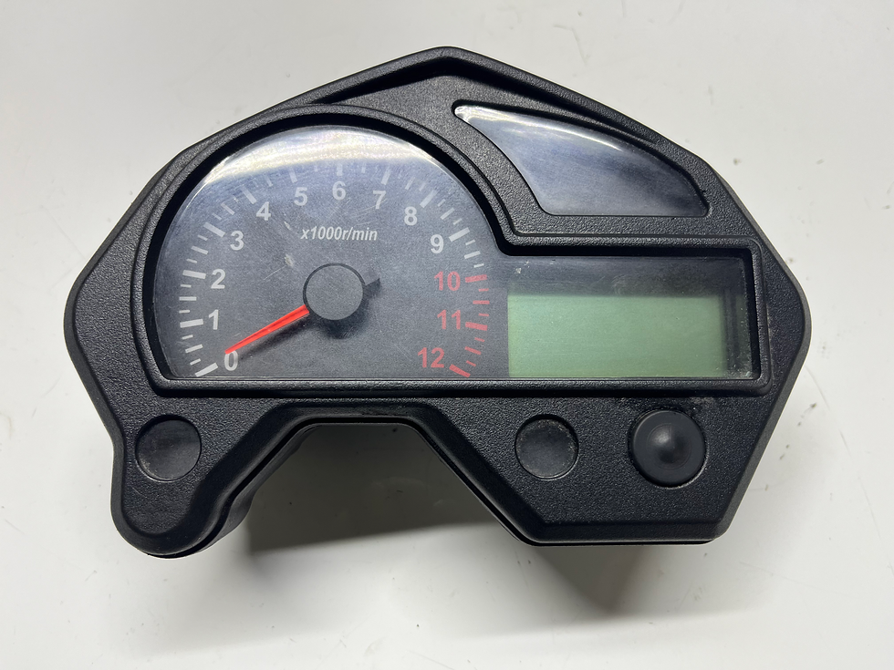 125 r km saati , 4000 TL orjinal çıkma ,tüm Türkiyeye ücretsiz kargo Eren 44 motor