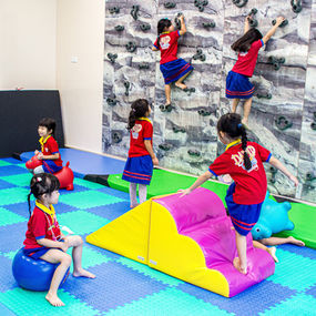 Kids' Power Gym is a fully-furnished indoor play area with all the fun elements a kid could want.