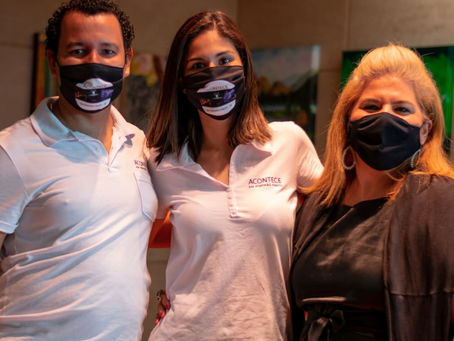 Exposição de arte da Licia Vallim