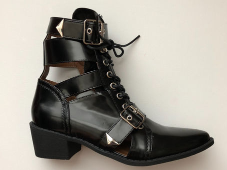 The Expert Guide to Styling Buckled Boots for Work