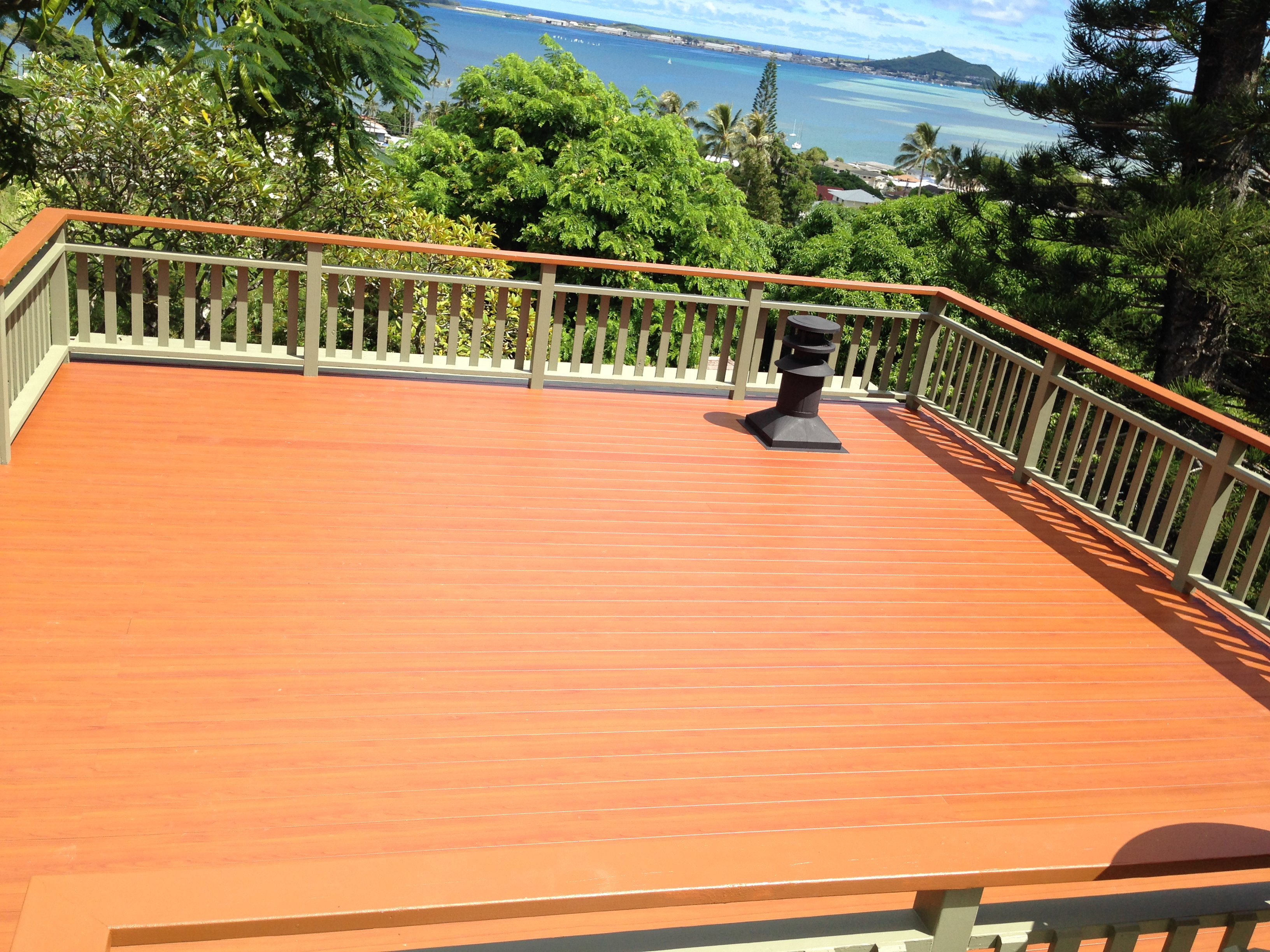 Knotwood Aluminum Decking