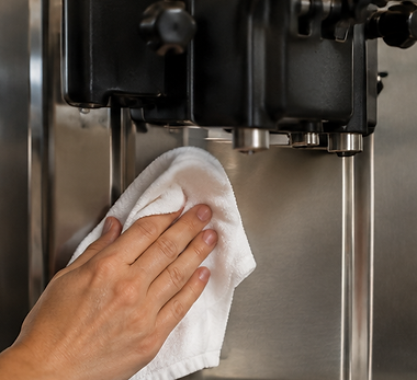 Limpieza de una máquina profesional de soft serve para açaí