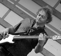 Bevere on the rocks 031 zw.jpg