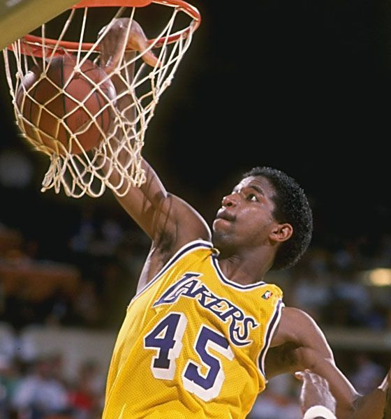 ac_green_lakers_around_the_game
