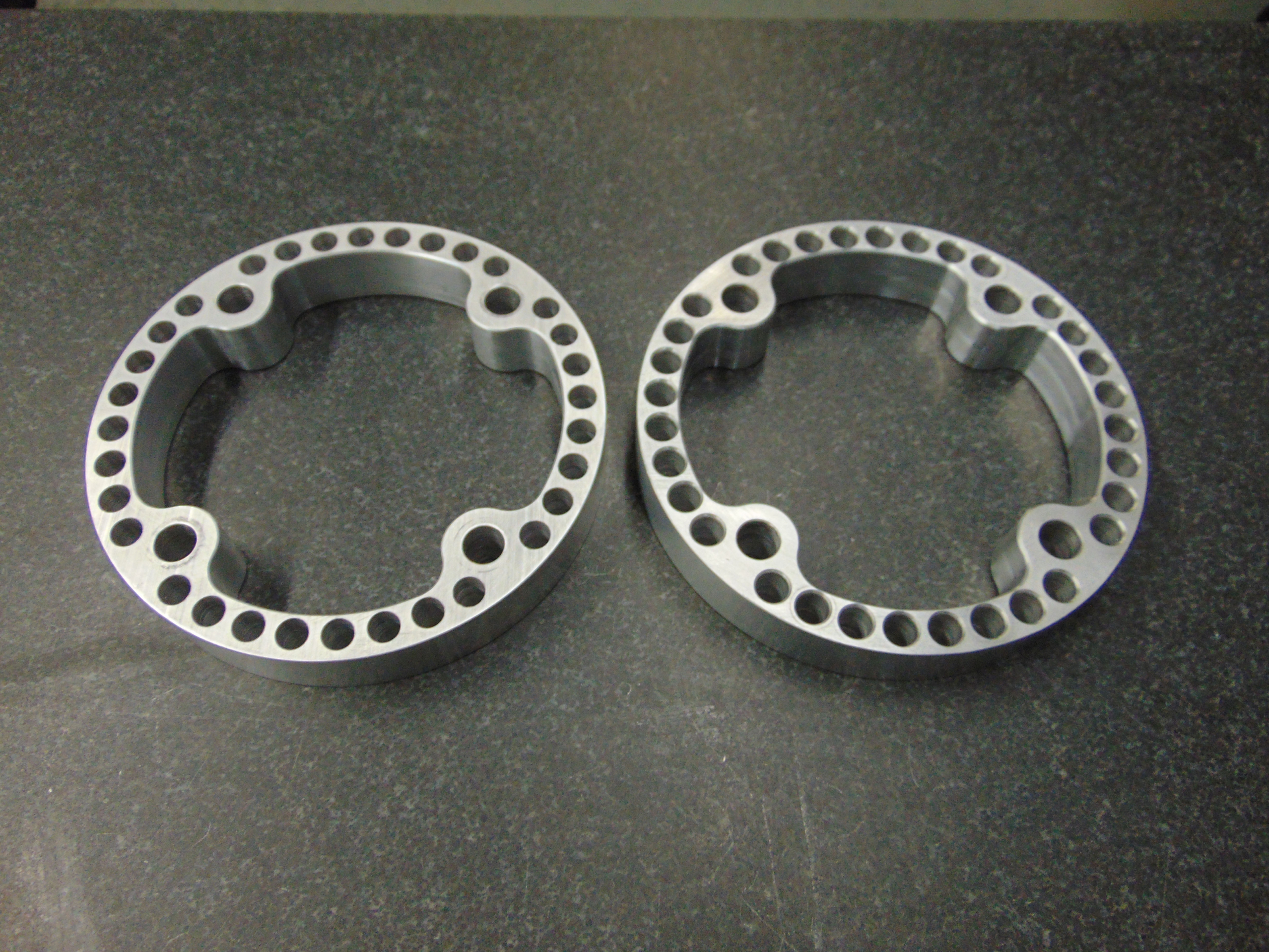 ULTRA LIGHT LEG HUBS