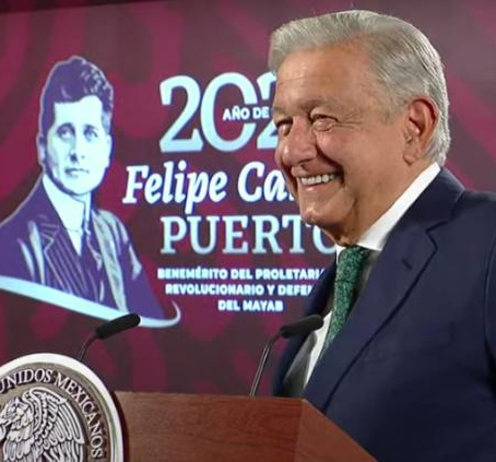 AMLO presume "menos pobreza laboral", tras informe Coneval