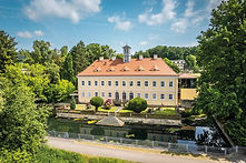 Schwanenteich-Jagdschloss-Graupa_c-Philipp-Herfort-Photography.jpg