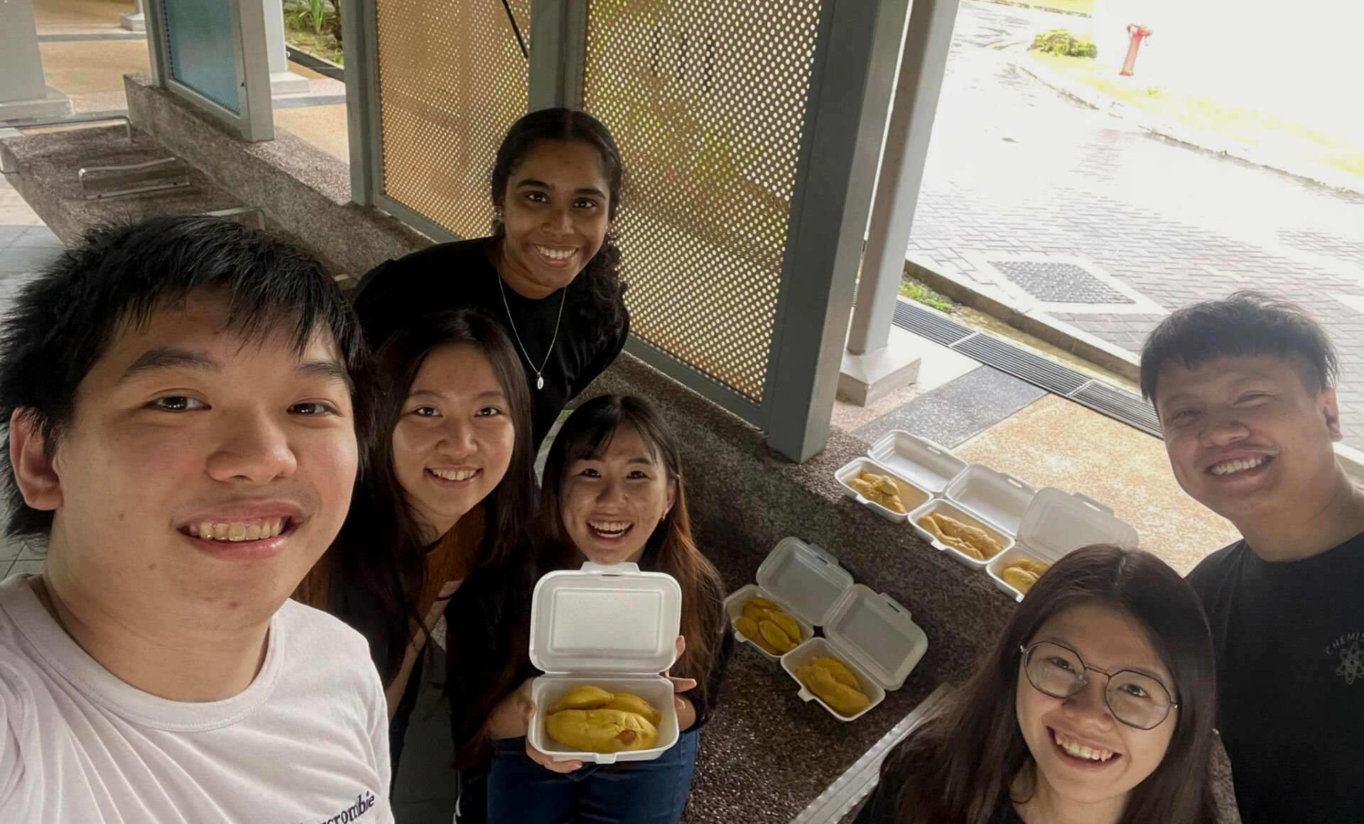 It is the time of the year for durians! Congratulations to Veronica for her first try on the King of Fruits! (June 2022)