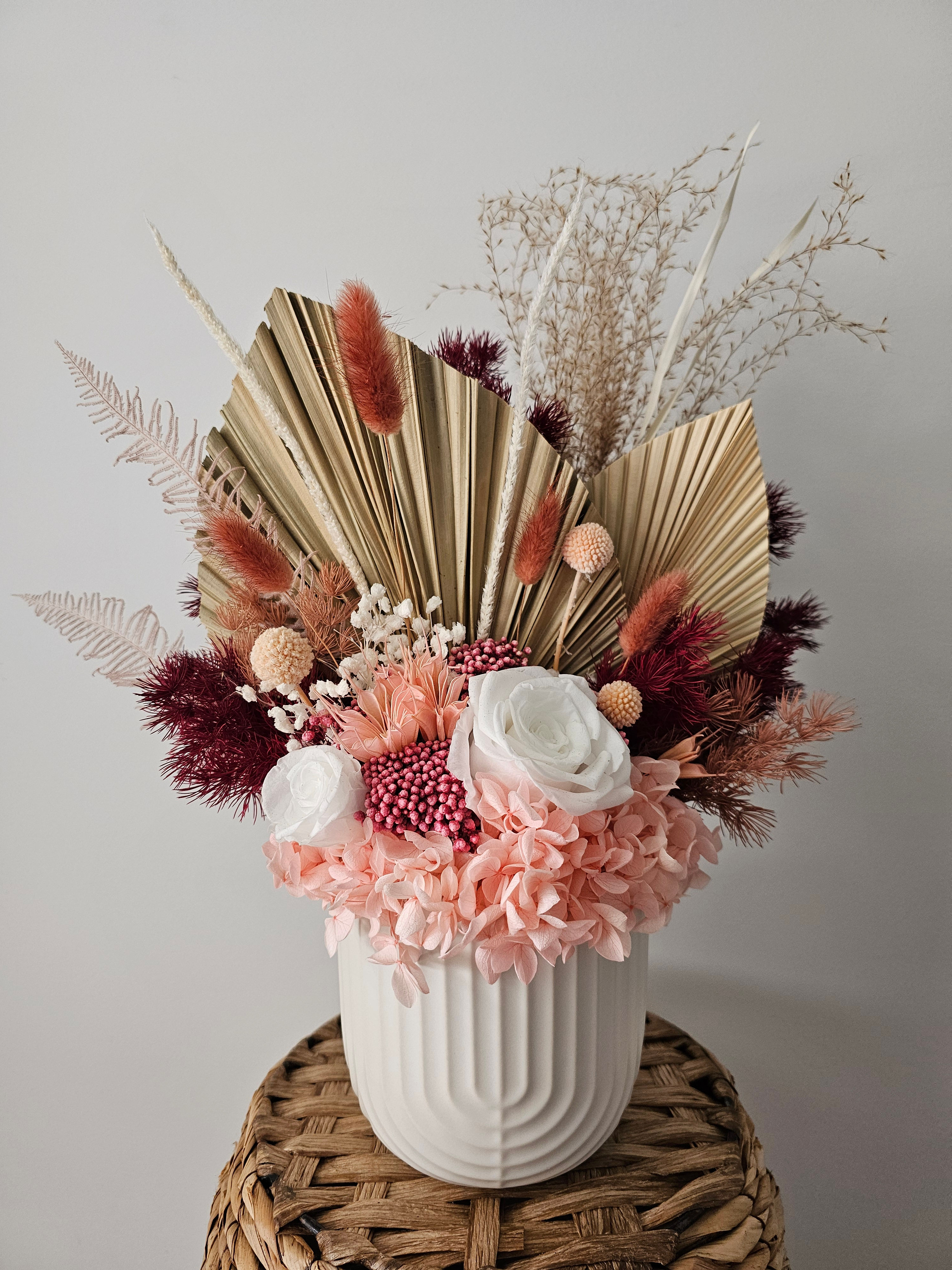 dried flower arrangement