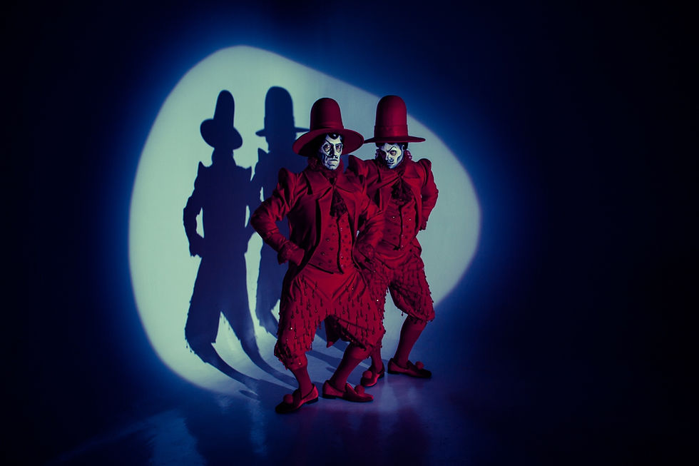 Coletivo teatral ROOF - "Paralem"