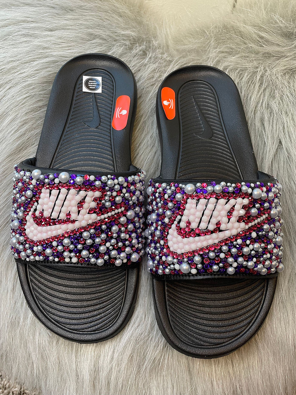 Thumbnail: Nike Slides